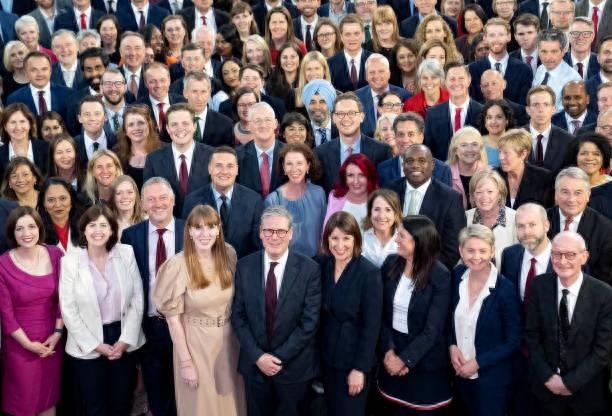 英国新内阁班子女性大臣占比多，副首相安吉拉备受关注
