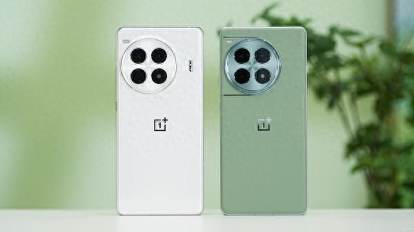 一加 Ace 3 Pro：6100mAh 超大电池+冰川电池技术，四年健康电力，长续航无忧