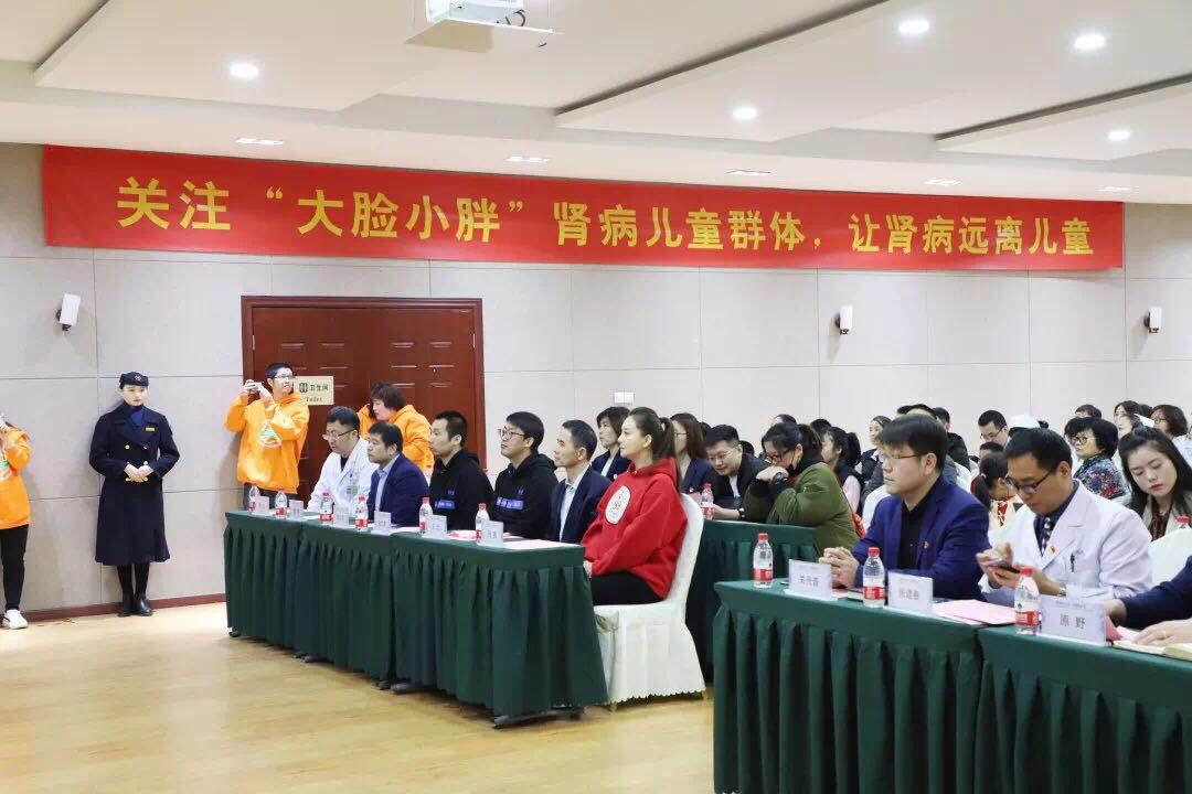 西安奔驰车漏油事件引关注！豪车质量问题频发，你咋看？