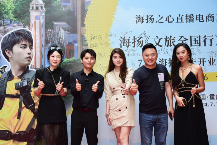 直播电商发展历程与趋势：从萌芽到全民直播时代的全面解析