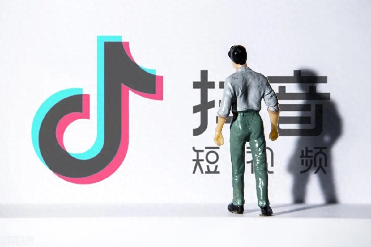 从摆夜市到抖音平台，普通人赚钱方式真的变了？
