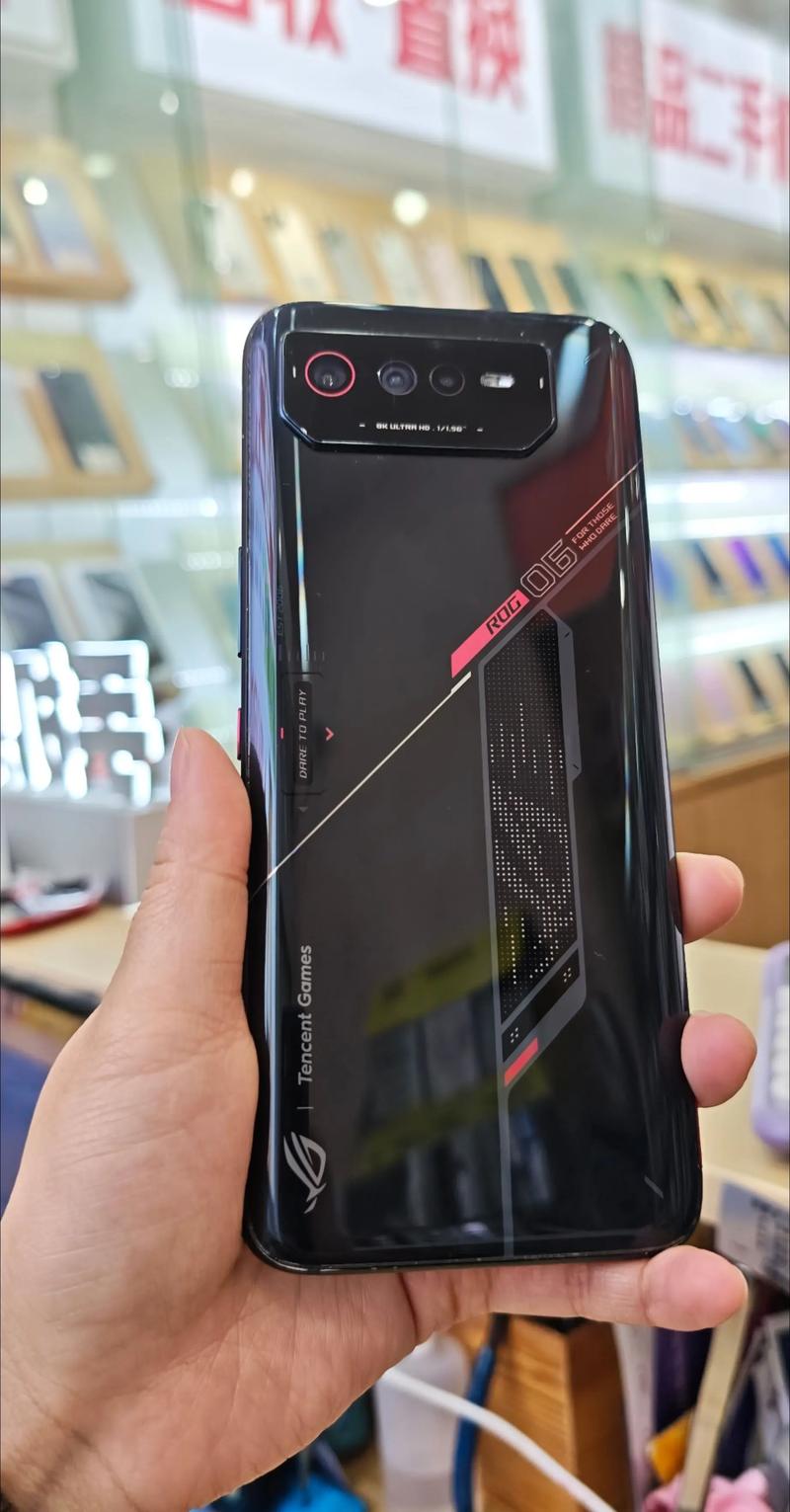 手机散热器高性价比推荐，华硕 ROG Phone 8散热强超厉害