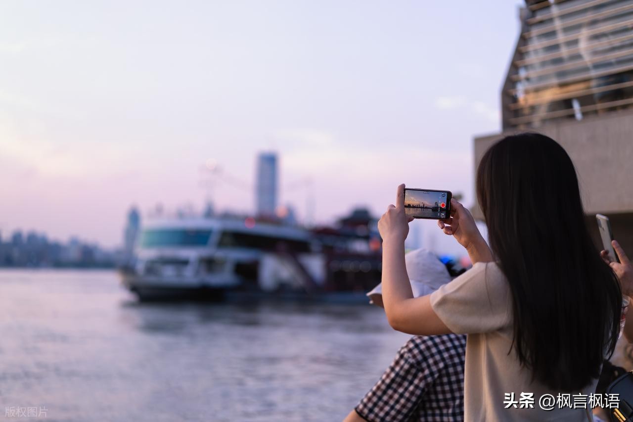 手机摄影爱好者必看！手机外接镜头那些事儿及购买建议