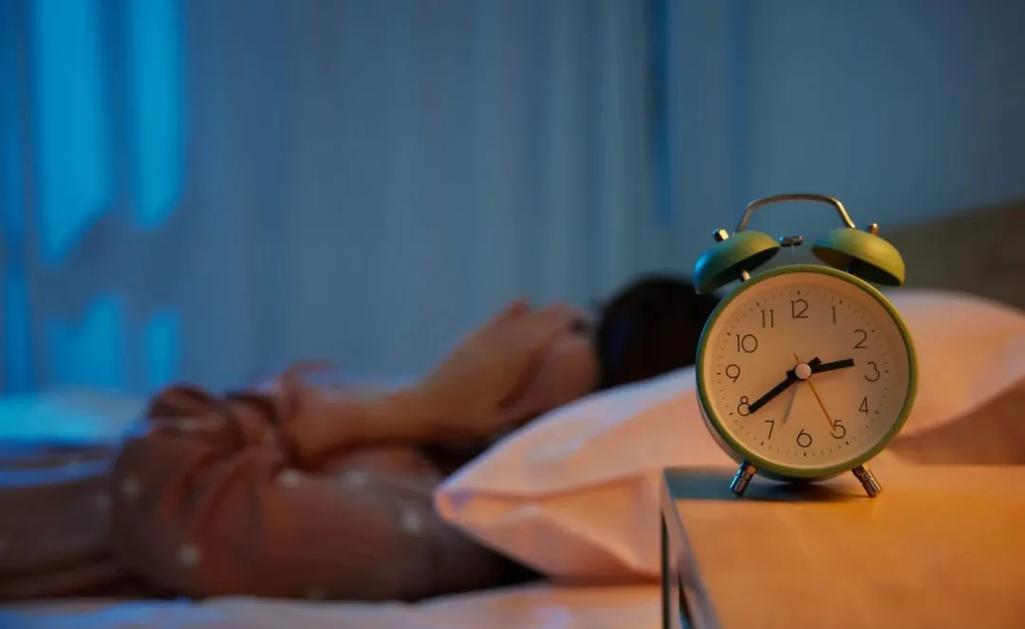 睡着玩手机的正确姿势