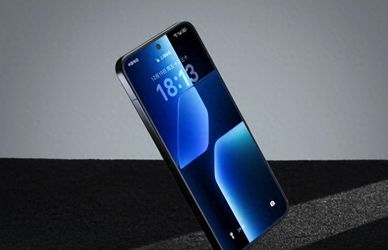 老款旗舰大降价 三千多入手昔日机皇